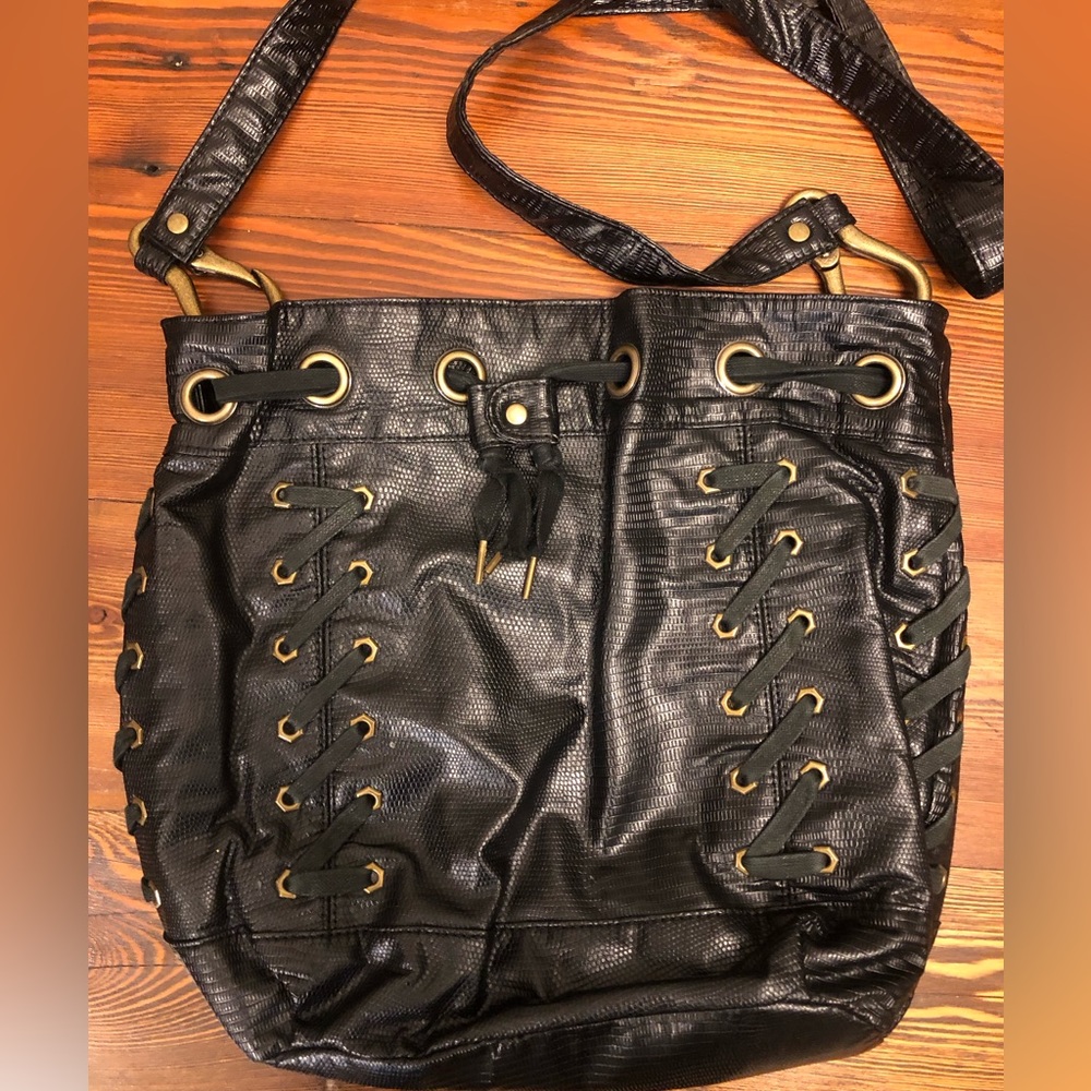 Very Unique Matt & Nat crossbody